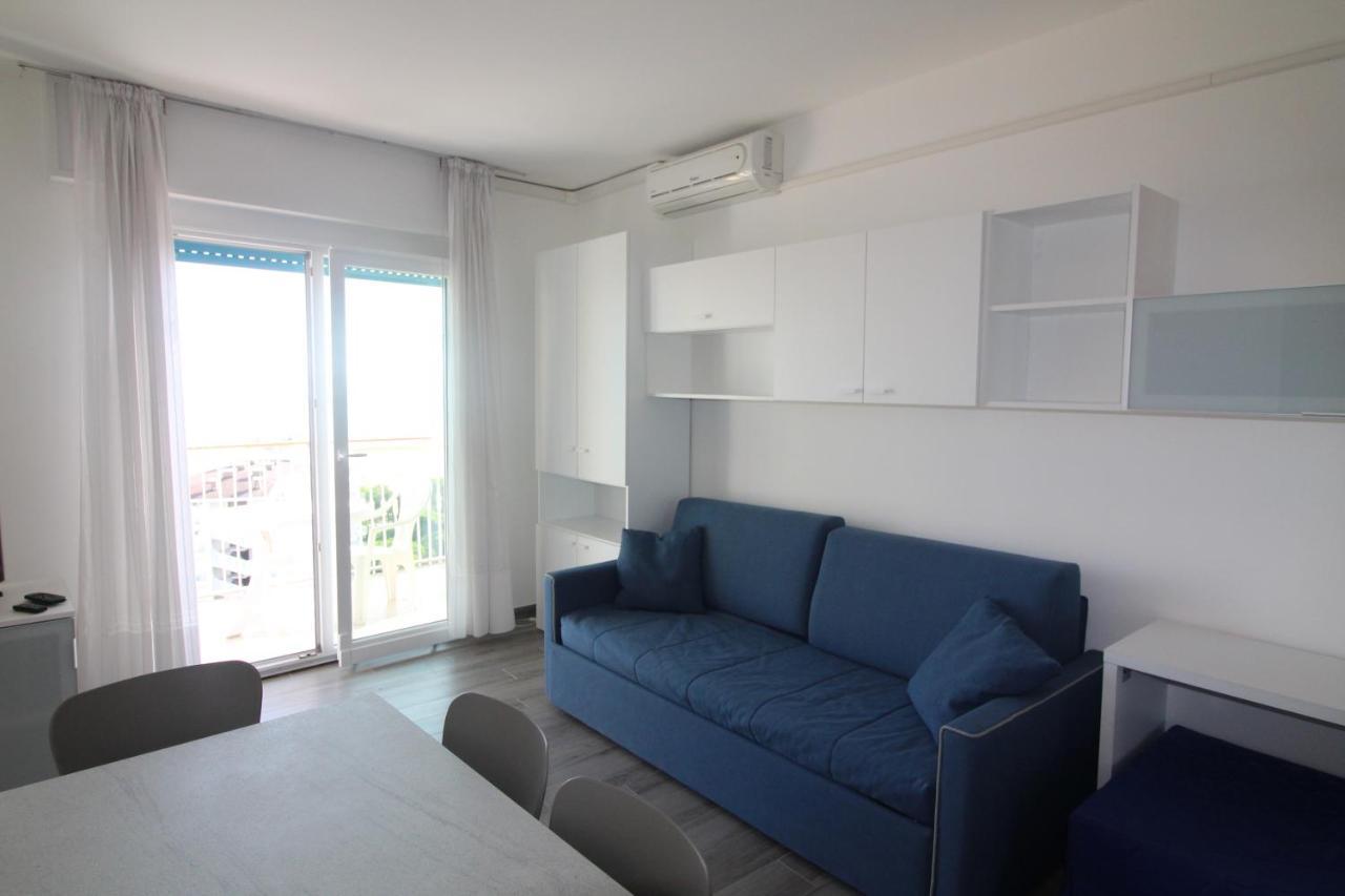 Appartamenti Puerto Do Sol Lignano Sabbiadoro Exterior foto