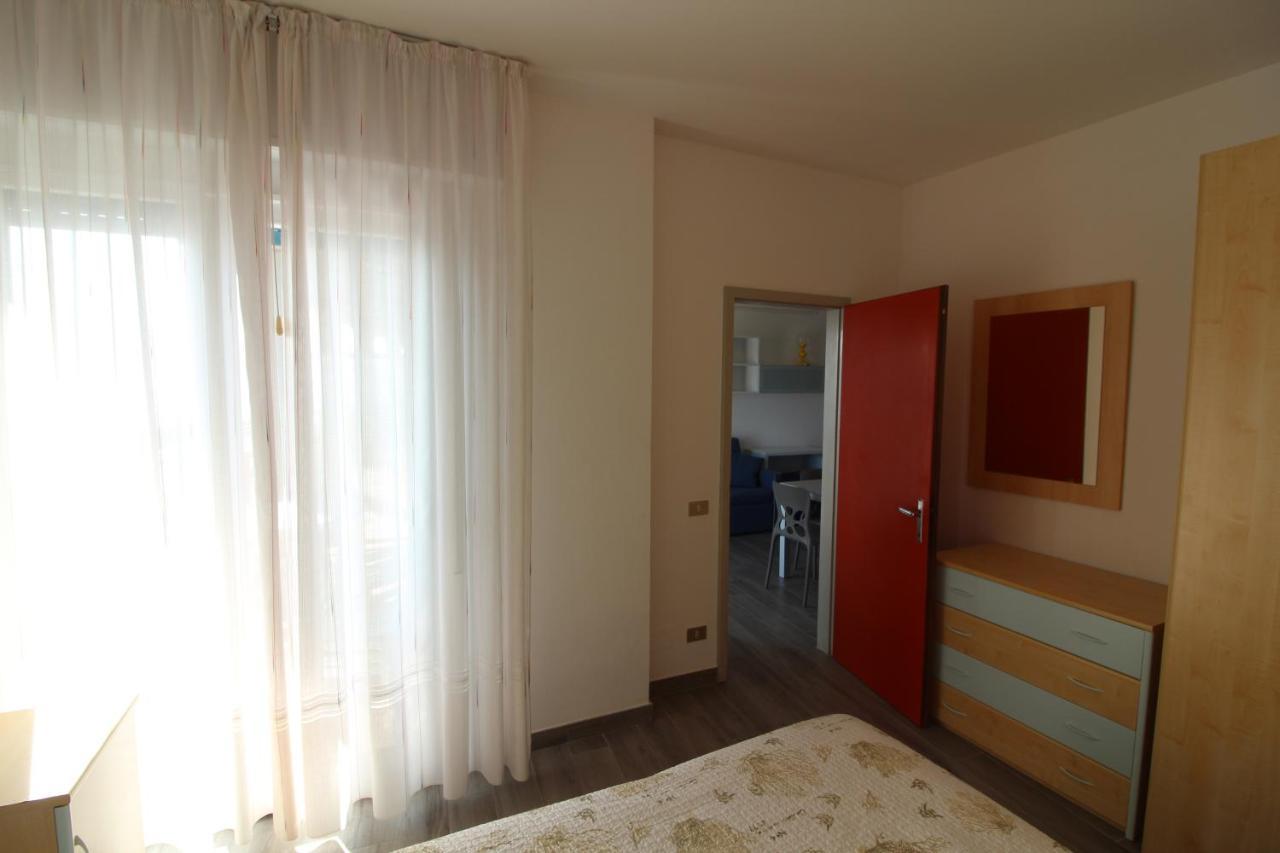 Appartamenti Puerto Do Sol Lignano Sabbiadoro Exterior foto
